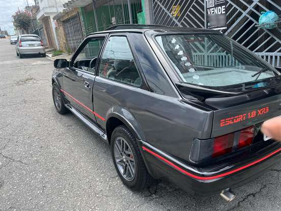 FORD-ESCORT-1989