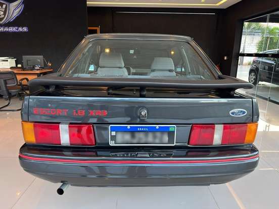 FORD-ESCORT-1991
