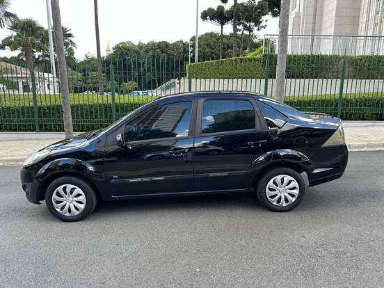 FORD-FIESTA-2013