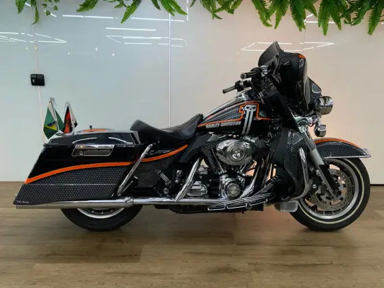 HARLEY-DAVIDSON ELECTRA GLIDE CLASSIC HARLEY-DAVIDSON ELECTRA GLIDE CLASSIC