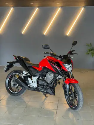 HONDA CB 300F TWISTER CBS HONDA CB 300F TWISTER CBS