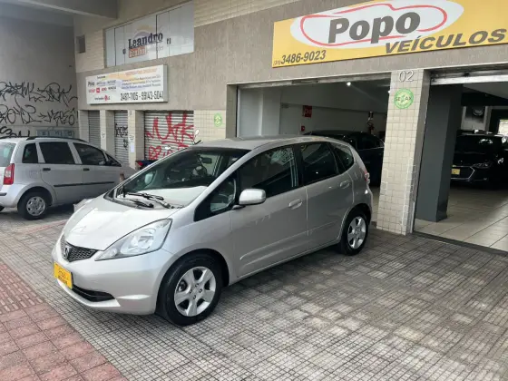 HONDA FIT 1.4 LX 16V FLEX 4P MANUAL HONDA FIT 1.4 LX 16V FLEX 4P MANUAL
