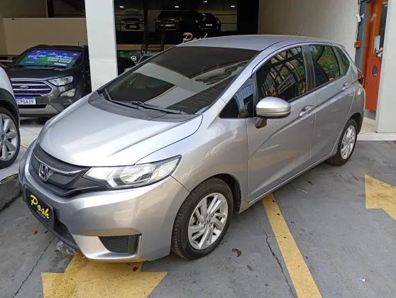 HONDA FIT 1.5 LX 16V FLEX 4P MANUAL HONDA FIT 1.5 LX 16V FLEX 4P MANUAL