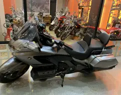 HONDA GL 1800 GOLD WING HONDA GL 1800 GOLD WING
