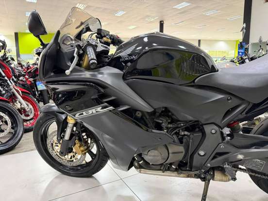 HONDA-CBR 600F-2012