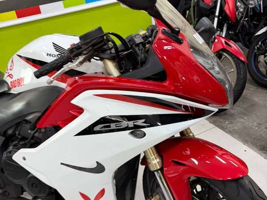 HONDA-CBR 600F HONDA-CBR 600F-2012