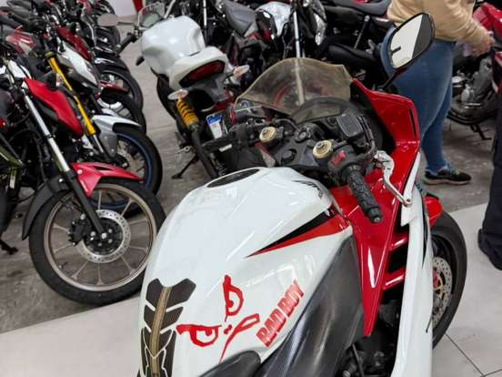 HONDA-CBR 600F HONDA-CBR 600F-2012