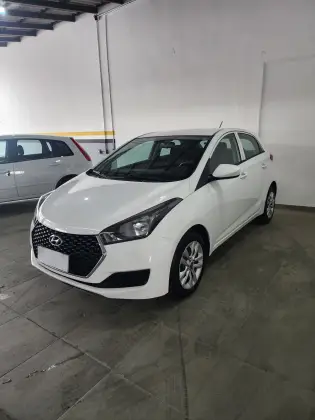 HYUNDAI HB20 1.0 UNIQUE 12V FLEX 4P MANUAL HYUNDAI HB20 1.0 UNIQUE 12V FLEX 4P MANUAL