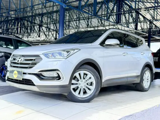 HYUNDAI SANTA FÉ 3.3 MPFI 4X4 7 LUGARES V6 270CV GASOLINA 4P AUTOMÁTICO HYUNDAI SANTA FÉ 3.3 MPFI 4X4 7 LUGARES V6 270CV GASOLINA 4P AUTOMÁTICO