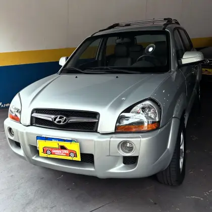 HYUNDAI TUCSON 2.0 MPFI GLS 16V 143CV 2WD FLEX 4P AUTOMÁTICO HYUNDAI TUCSON 2.0 MPFI GLS 16V 143CV 2WD FLEX 4P AUTOMÁTICO