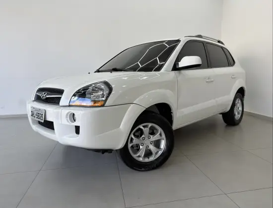 HYUNDAI TUCSON 2.0 MPFI GLS 16V 143CV 2WD FLEX 4P AUTOMÁTICO HYUNDAI TUCSON 2.0 MPFI GLS 16V 143CV 2WD FLEX 4P AUTOMÁTICO