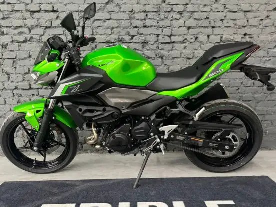 KAWASAKI-Z500 KAWASAKI-Z500-2025