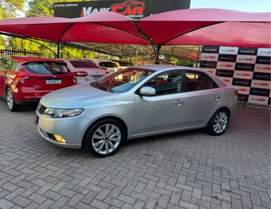KIA CERATO 1.6 SX E.233 16V GASOLINA 4P AUTOMÁTICO