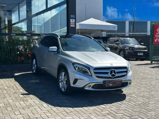 MERCEDES-BENZ-GLA 200-1.6 CGI ENDURO 16V TURBO FLEX 4P AUTOMÁTICO MERCEDES-BENZ-GLA 200-2017