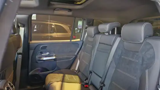 MERCEDES-BENZ-GLB 220-2026