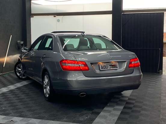 MERCEDES-BENZ-E 250-2011
