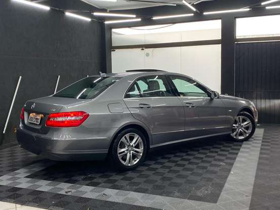 MERCEDES-BENZ-E 250-2011