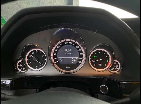 MERCEDES-BENZ-E 250-2011