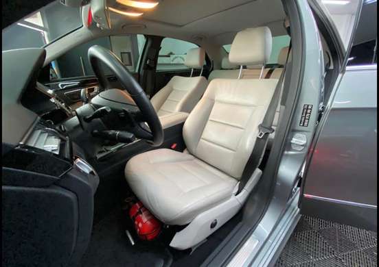 MERCEDES-BENZ-E 250-2011