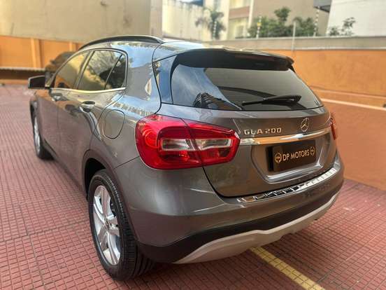 MERCEDES-BENZ-GLA 200-1.6 CGI FLEX STYLE 7G-DCT MERCEDES-BENZ-GLA 200-2017