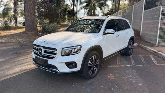 MERCEDES-BENZ-GLB 200-2021