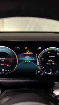 MERCEDES-BENZ-GLB 200-2021