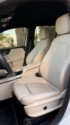 MERCEDES-BENZ-GLB 200-2021