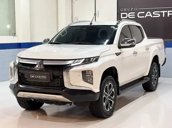 MITSUBISHI L200 TRITON 2.4 16V TURBO DIESEL SPORT HPE CD 4P 4X4 AUTOMÁTICO MITSUBISHI L200 TRITON 2.4 16V TURBO DIESEL SPORT HPE CD 4P 4X4 AUTOMÁTICO