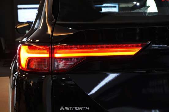 MITSUBISHI-OUTLANDER-2.4 PHEV HPE-S S-AWC DHT MITSUBISHI-OUTLANDER-2025