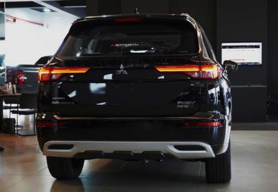 MITSUBISHI-OUTLANDER-2.4 PHEV HPE-S S-AWC DHT MITSUBISHI-OUTLANDER-2025