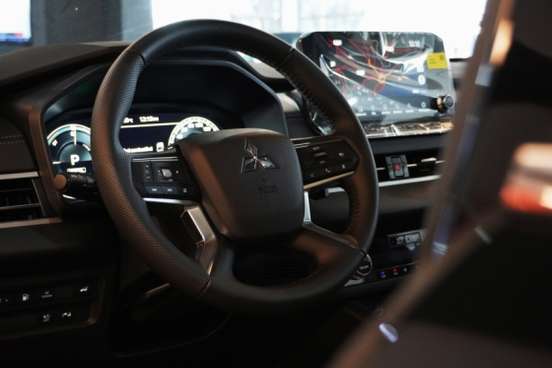 MITSUBISHI-OUTLANDER-2.4 PHEV HPE-S S-AWC DHT MITSUBISHI-OUTLANDER-2025