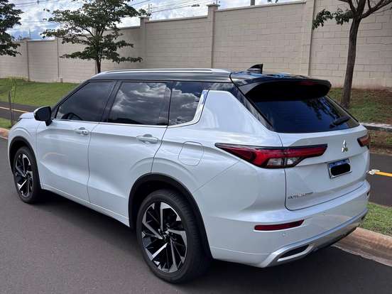 MITSUBISHI-OUTLANDER-2.4 PHEV SIGNATURE S-AWC DHT MITSUBISHI-OUTLANDER-2025