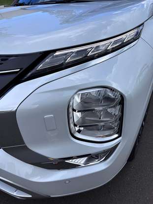 MITSUBISHI-OUTLANDER-2.4 PHEV SIGNATURE S-AWC DHT MITSUBISHI-OUTLANDER-2025
