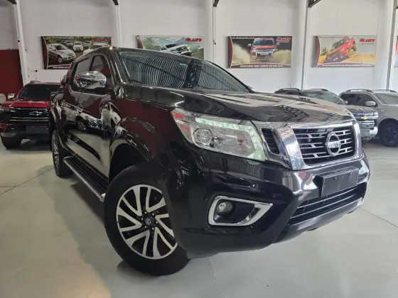 NISSAN FRONTIER 2.3 16V TURBO DIESEL XE CD 4X4 AUTOMÁTICO NISSAN FRONTIER 2.3 16V TURBO DIESEL XE CD 4X4 AUTOMÁTICO