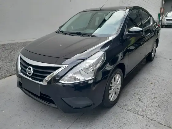 NISSAN VERSA 1.6 16V FLEX SV 4P XTRONIC NISSAN VERSA 1.6 16V FLEX SV 4P XTRONIC