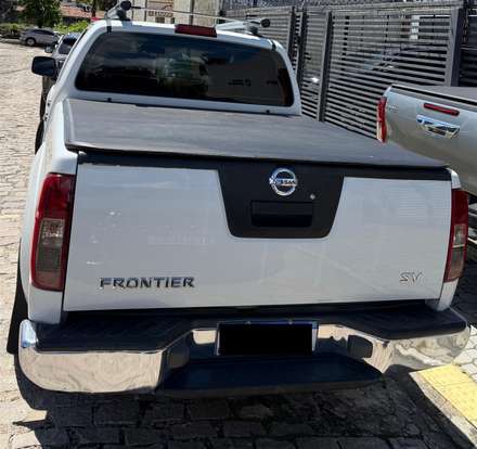 NISSAN-FRONTIER-2015