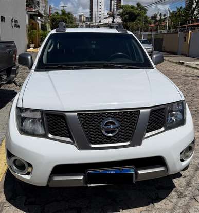 NISSAN-FRONTIER-2015