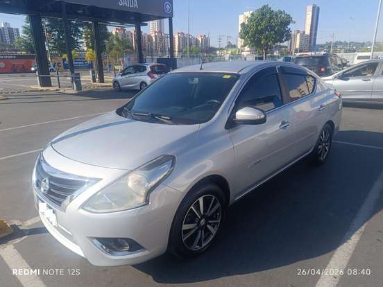 NISSAN-VERSA-2018