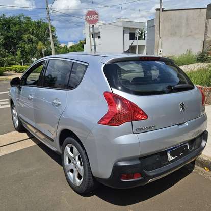 PEUGEOT-3008-2013