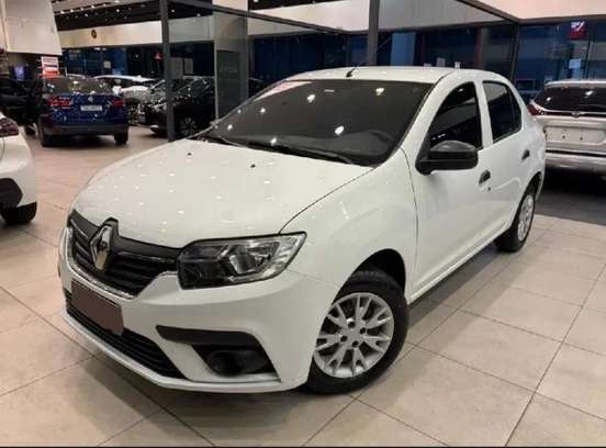 RENAULT-LOGAN-2021