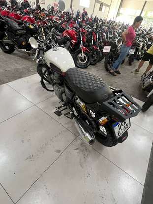 ROYAL ENFIELD-INTERCEPTOR-2022