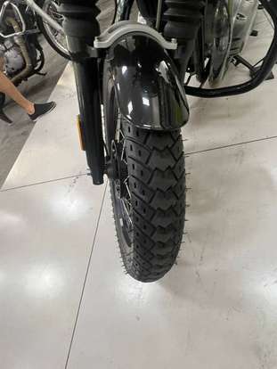 ROYAL ENFIELD-INTERCEPTOR-2022