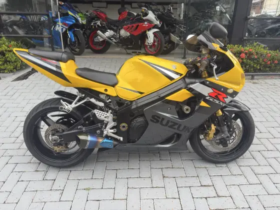 SUZUKI GSX-R750 SRAD SUZUKI GSX-R750 SRAD