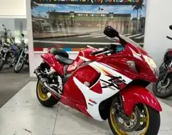 SUZUKI GSX 1300 B-KING SUZUKI GSX 1300 B-KING