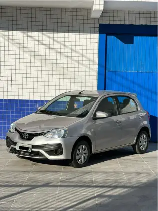 TOYOTA ETIOS 1.5 XS 16V FLEX 4P AUTOMÁTICO TOYOTA ETIOS 1.5 XS 16V FLEX 4P AUTOMÁTICO