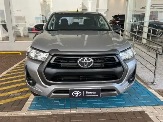 TOYOTA-HILUX-2022