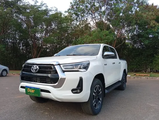 TOYOTA HILUX 2.8 SRX 4X4 CD 16V DIESEL 4P AUTOMÁTICO TOYOTA HILUX 2.8 SRX 4X4 CD 16V DIESEL 4P AUTOMÁTICO