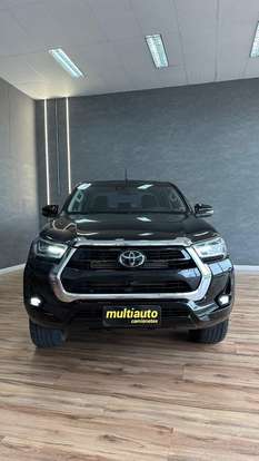 TOYOTA-HILUX-2022