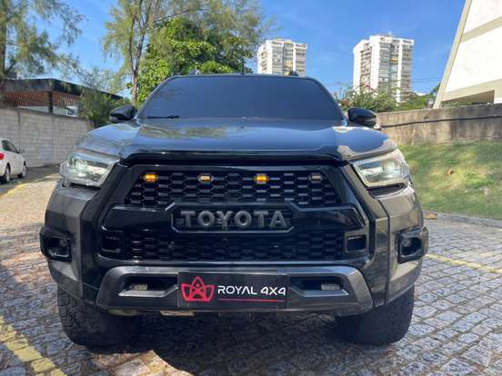 TOYOTA-HILUX-2019