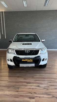 TOYOTA-HILUX-2012